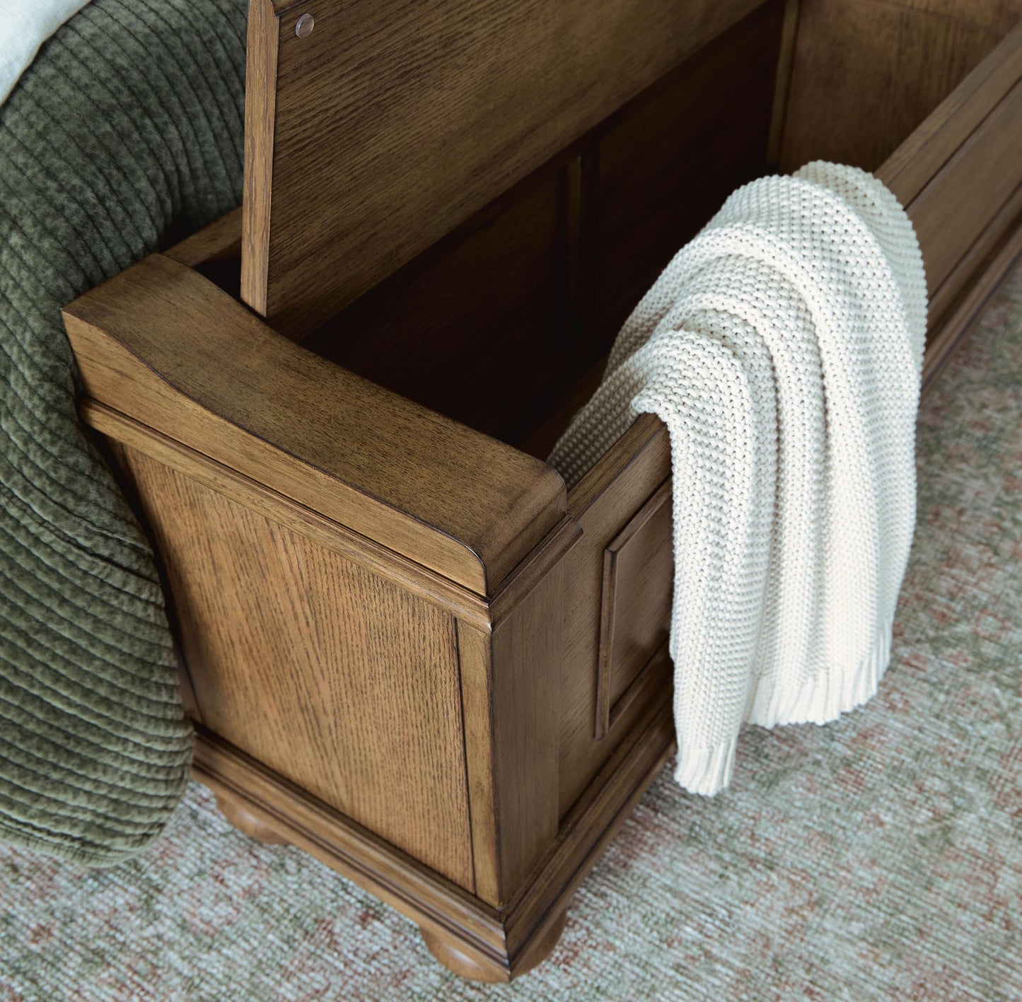 Karallin - Panel Storage Bed