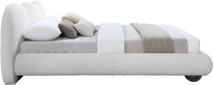 Hyde - Bed