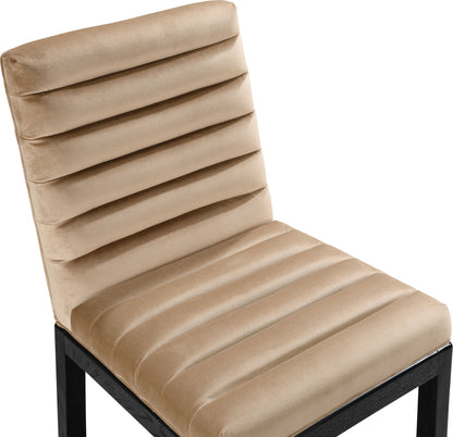 Evelyn - Dining Chair With Black Legs