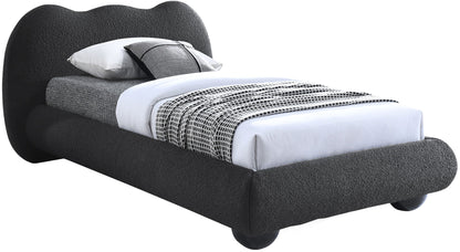 Hyde - Bed