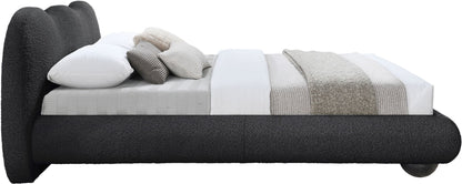 Hyde - Bed