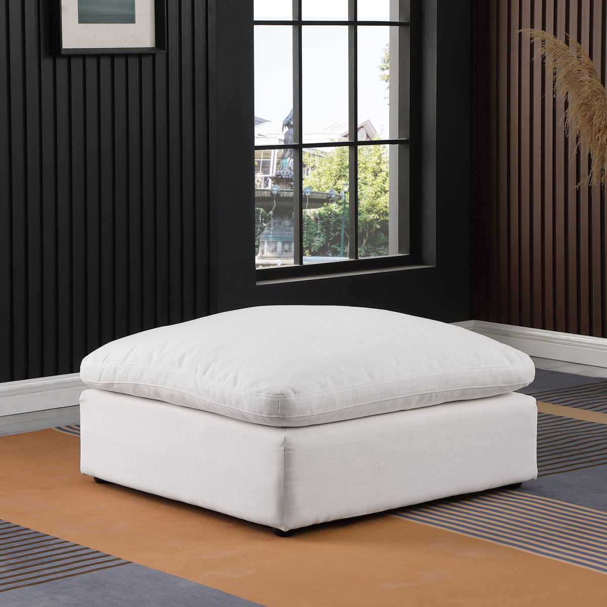 Comfy - Linen Ottoman