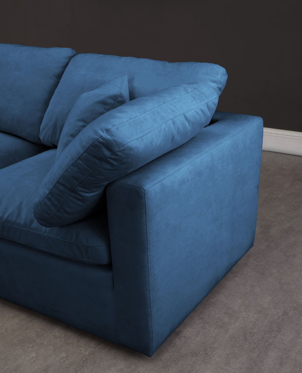 Plush - 6 Piece Modular Sectional