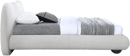 Hyde - Bed
