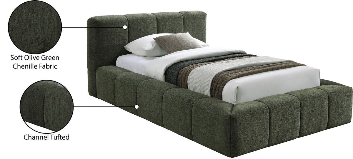 Carlin - Bed