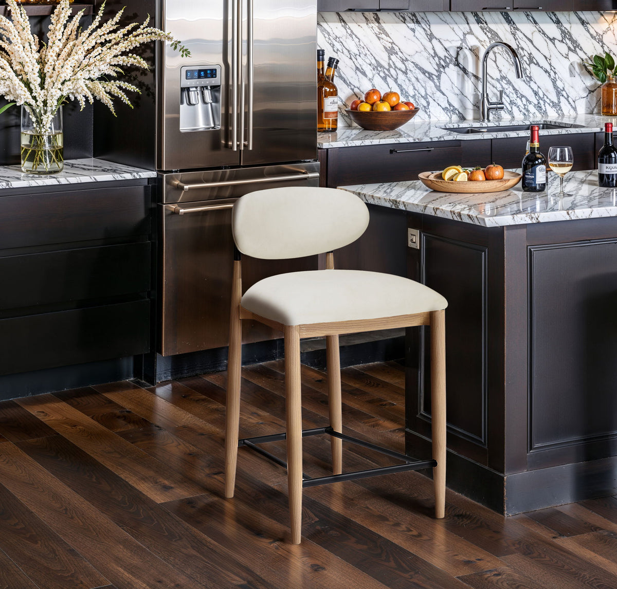 Riccio - Stool - Natural And Black Frame
