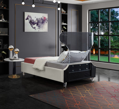 Ghost - Bed