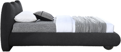 Hyde - Bed