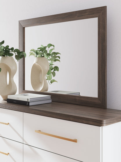 Kendanport - Six Drawer Dresser
