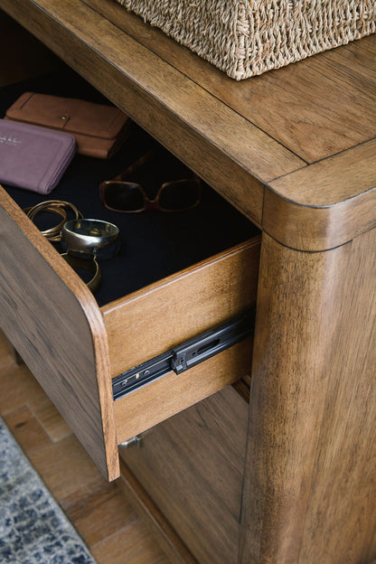 Cabalynn - Dresser And Mirror - Light Brown