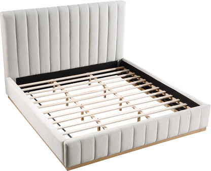 Lucia - Bed