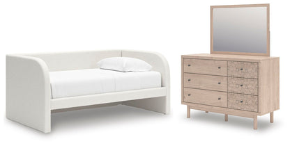 Arloster - Upholstered Day Bed Set