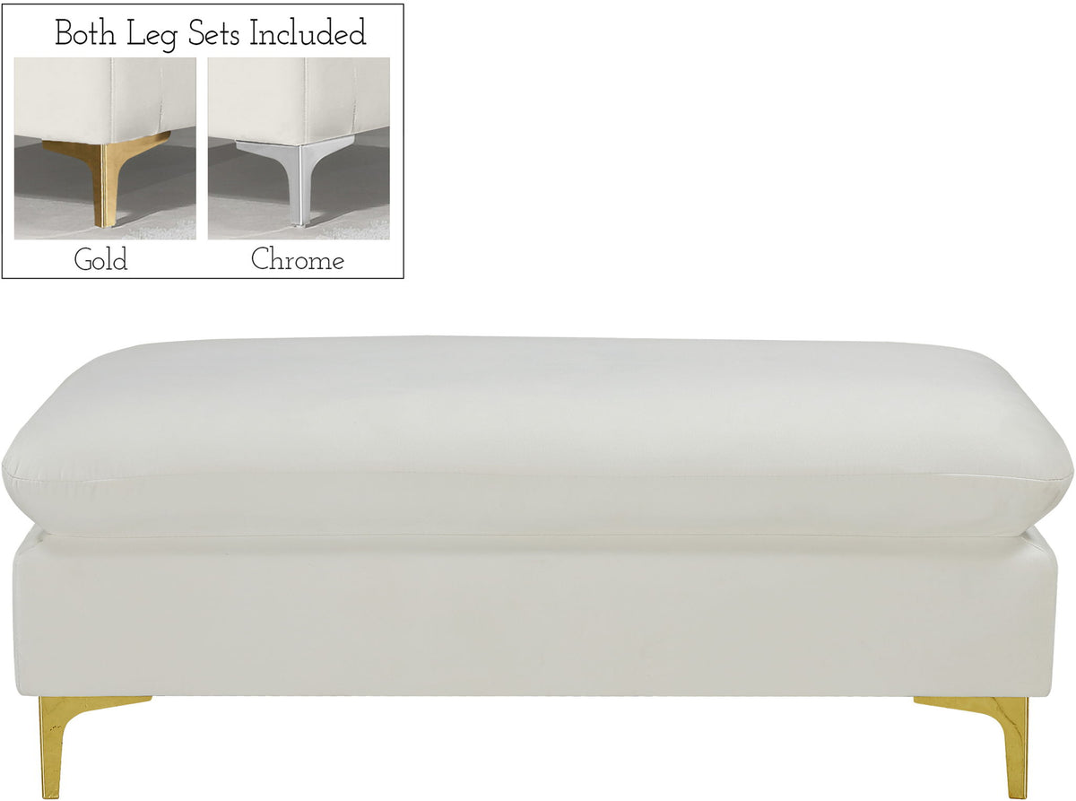 Naomi - Ottoman