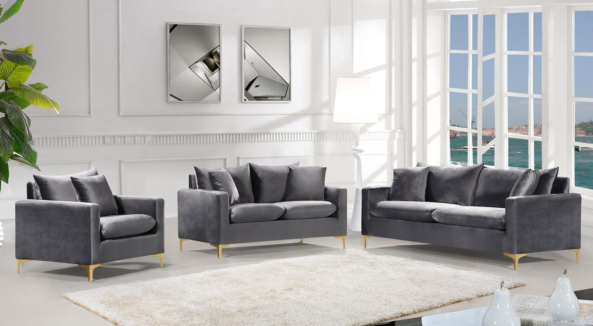 Naomi - Loveseat