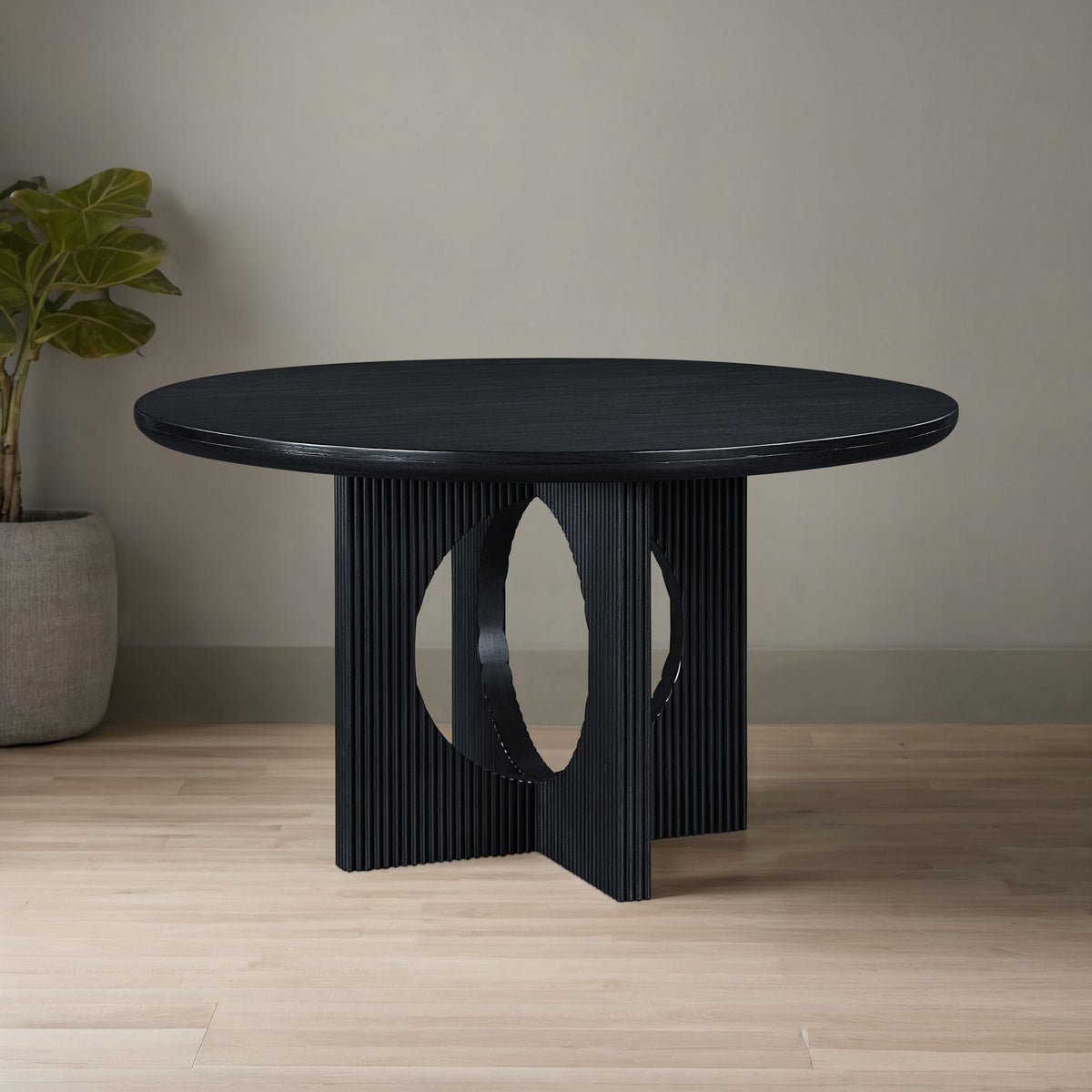 Rivas - Round Dining Table