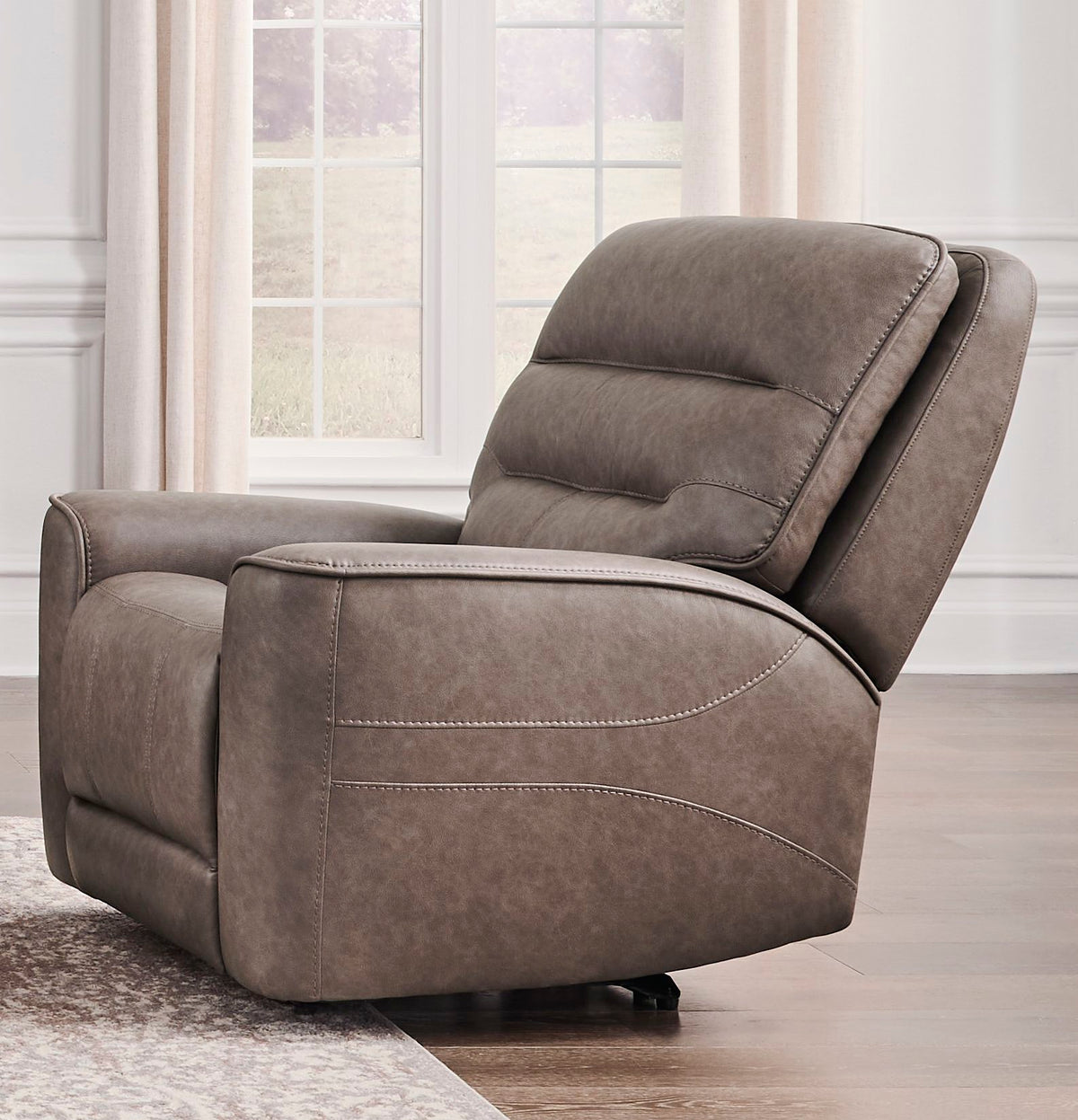 Lawson - Power Zero Gravity Recliner P2