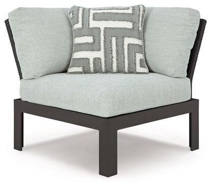 Beachloft - 5-Piece Outdoor Sectional - Black / Gray