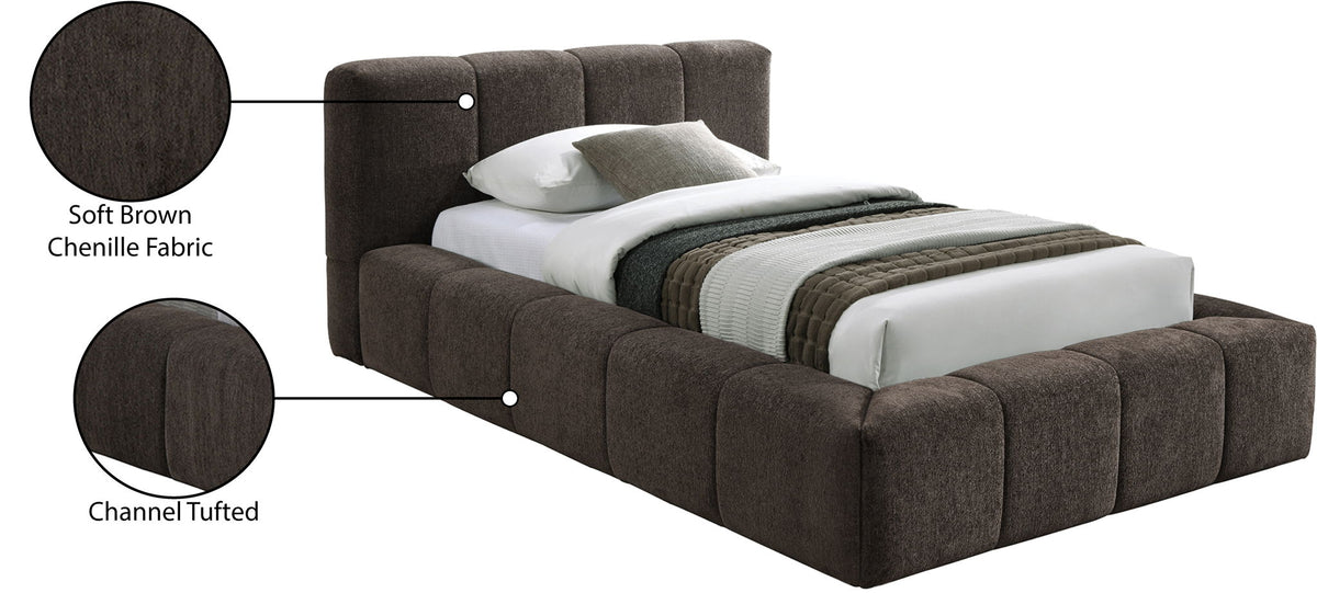 Carlin - Bed