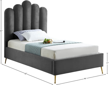 Lily - Bed
